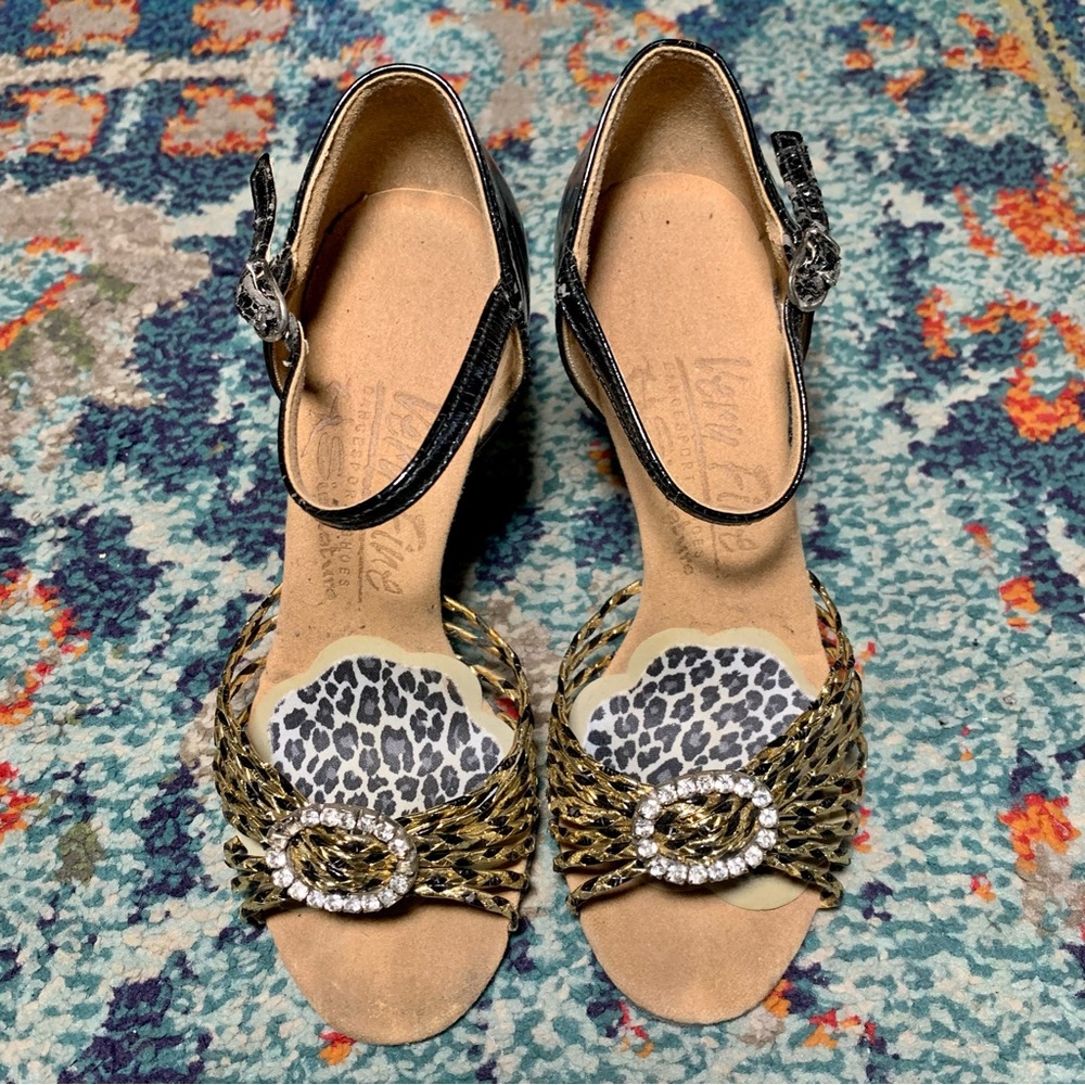 Elegant Black and Gold Women's Ballroom Shoes